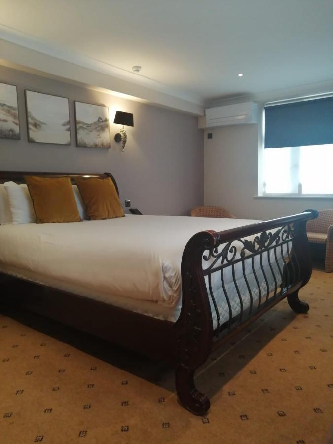 The Tudor Hotel Eastcote Extérieur photo