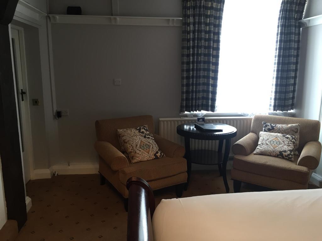 The Tudor Hotel Eastcote Extérieur photo